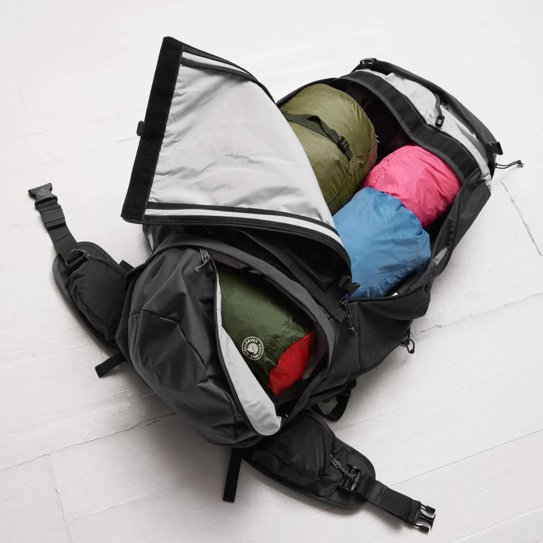 Abisko Trek 48 - Trekkingrucksack 72 cm M/L (black)