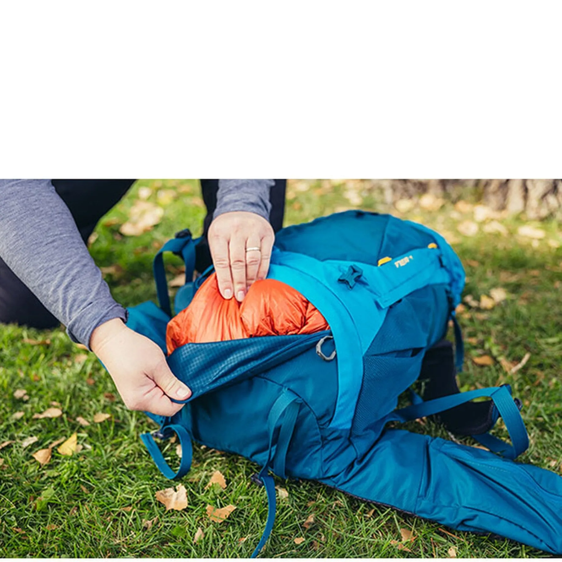 Amber 44 Plus - Women's Wanderrucksack 63.5 cm (coral blue)