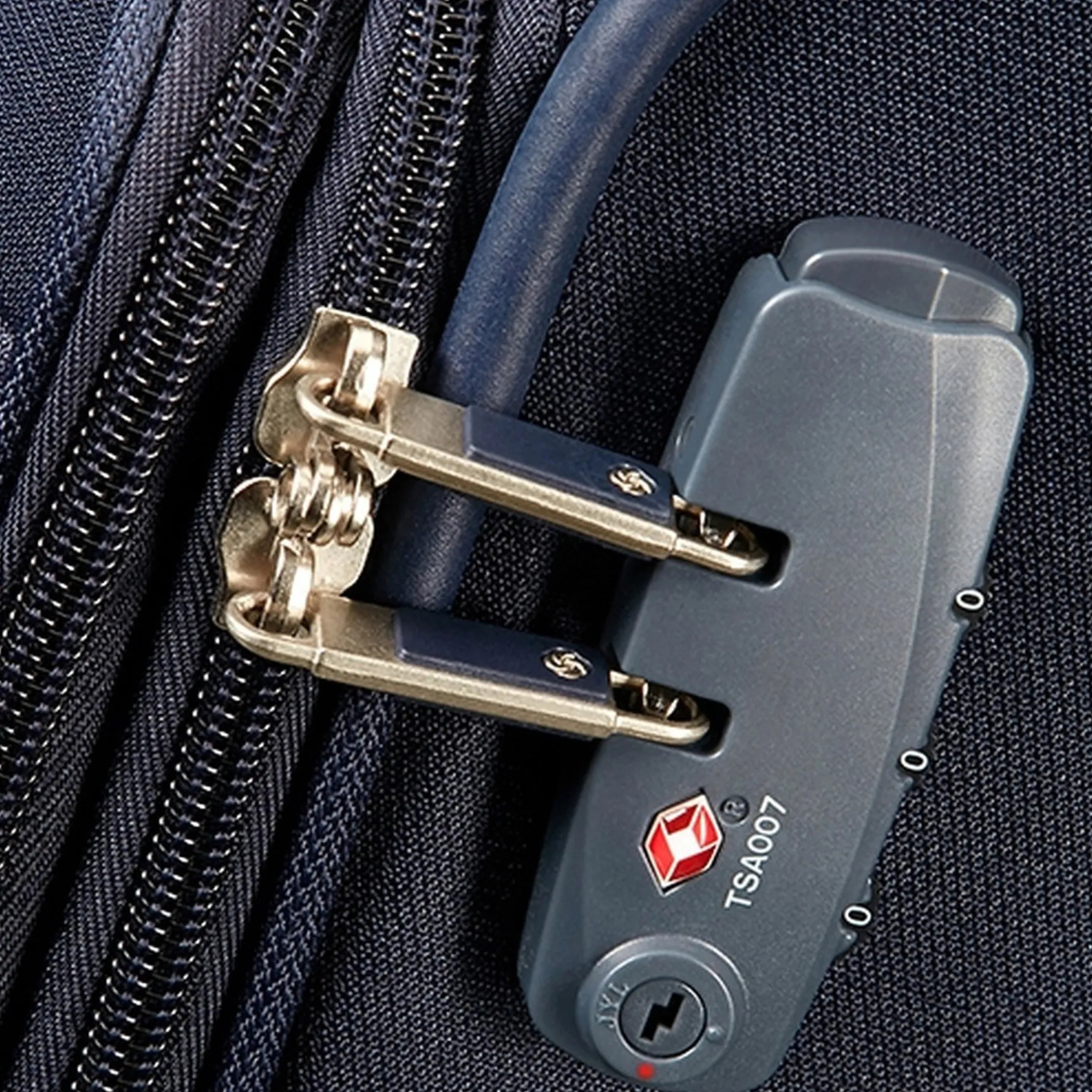 Base Boost - 4-Rollen-Trolley M 66 cm erw. (navy blue)