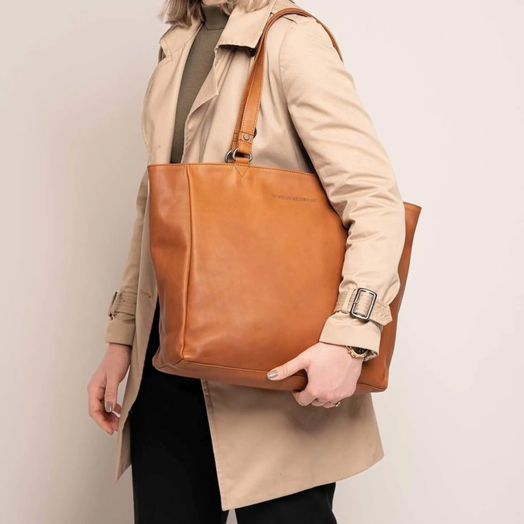 Berlin - Shopper 15.4" L Leder 28 cm (cognac)