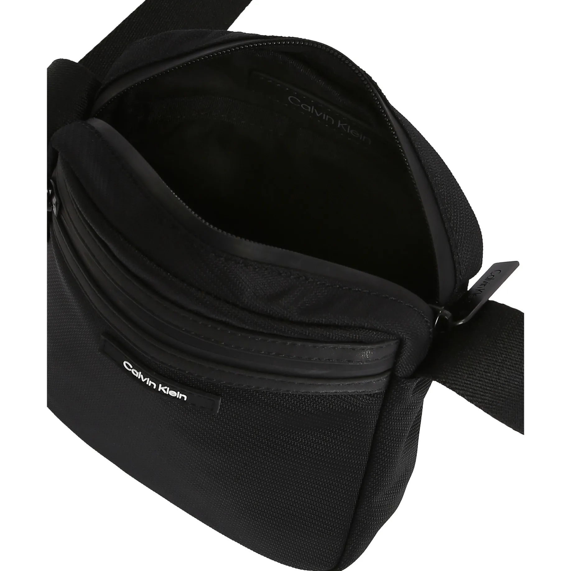 Essential - Umhängetasche S 19 cm (ck black)