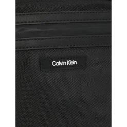 Essential - Umhängetasche S 19 cm (ck black)