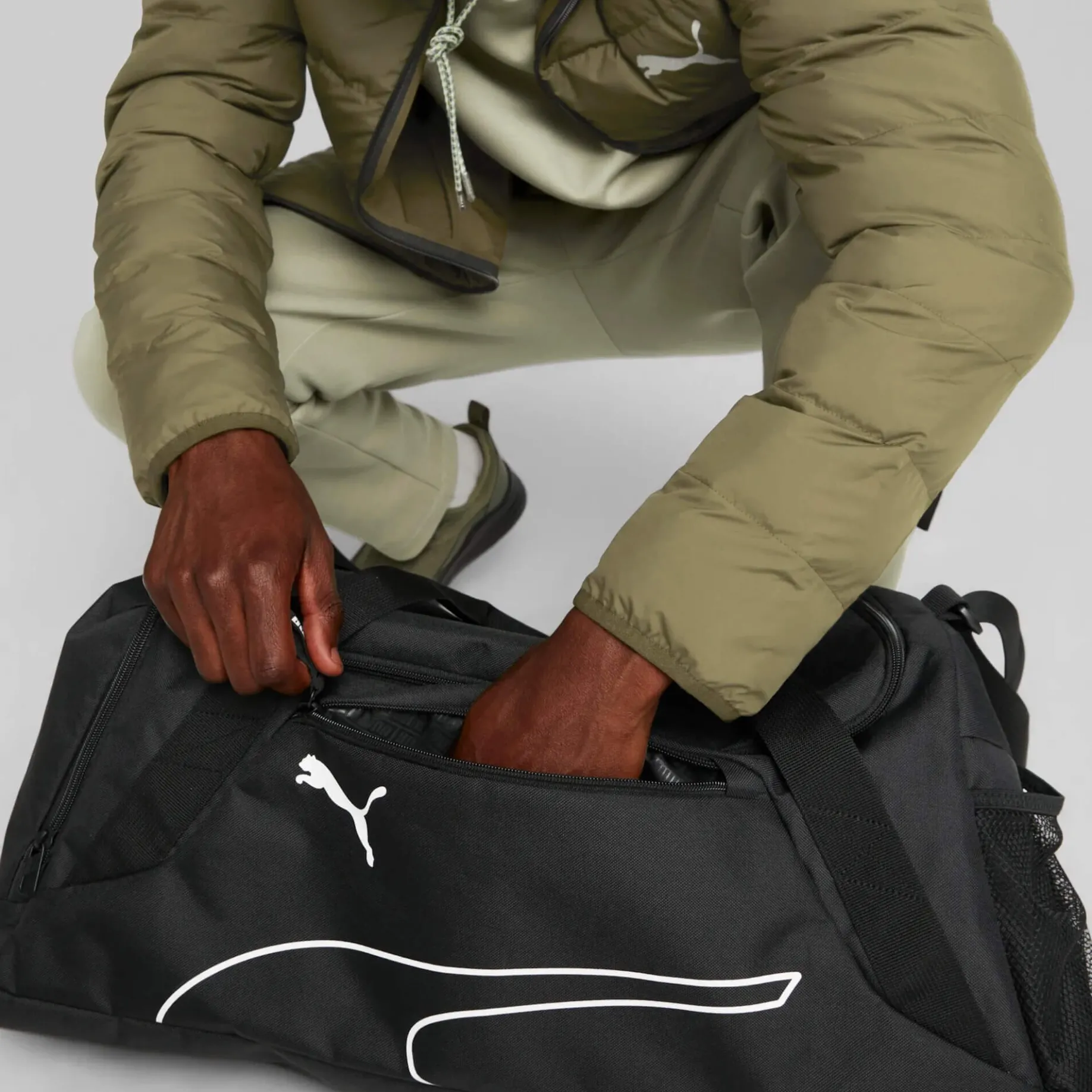 Fundamentals Sports Bag - Sporttasche M 55 cm (black)