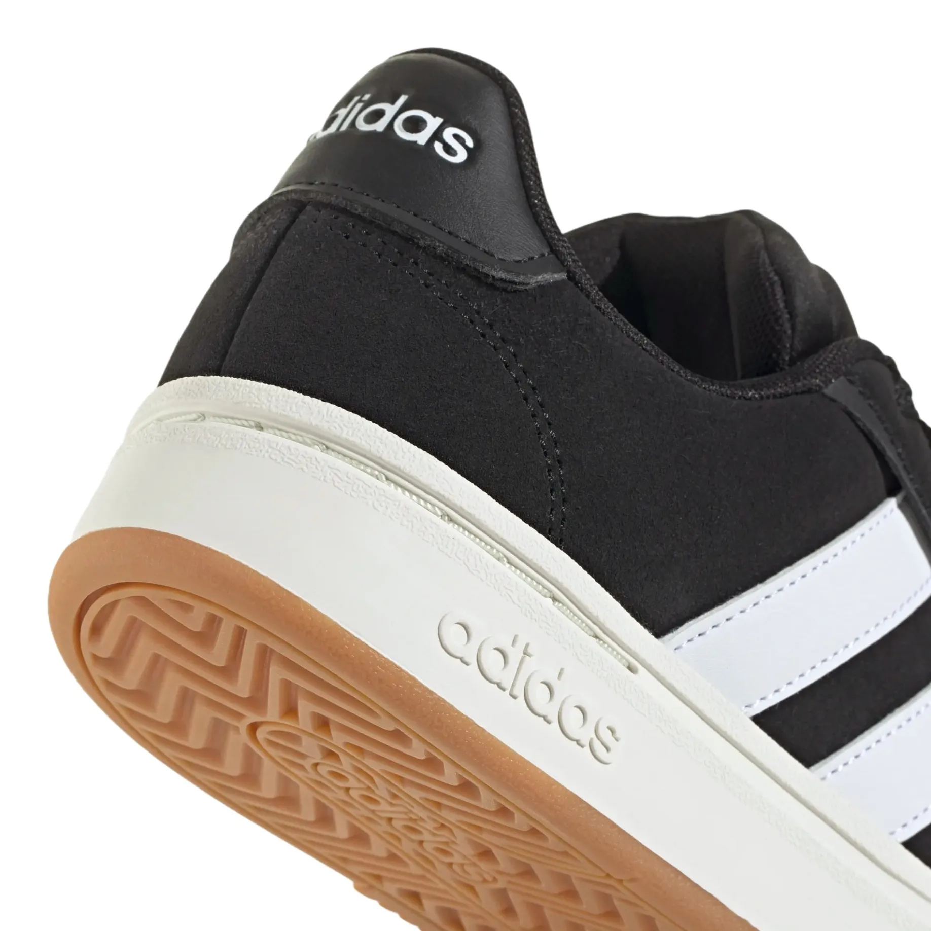 Grand Court Alpha 00s Sneaker - Schuh Women (core black/ftwr white/off white, 38)