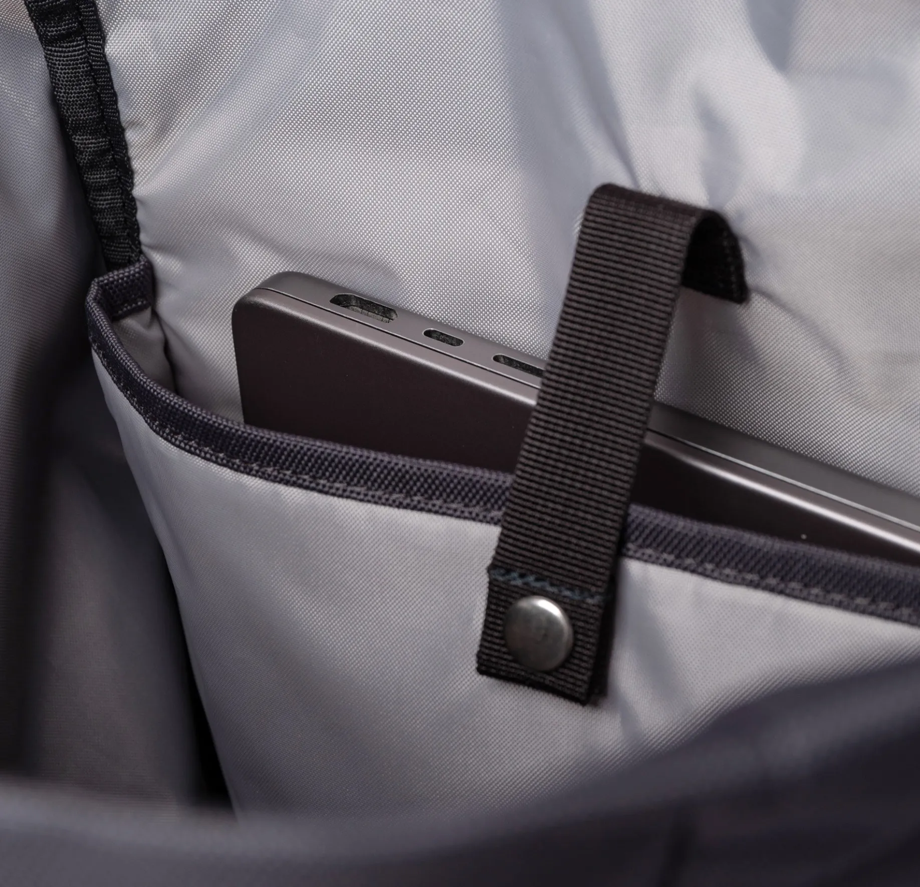 Ground - Rucksack L 16" 56 cm (asphalt with black webbing)