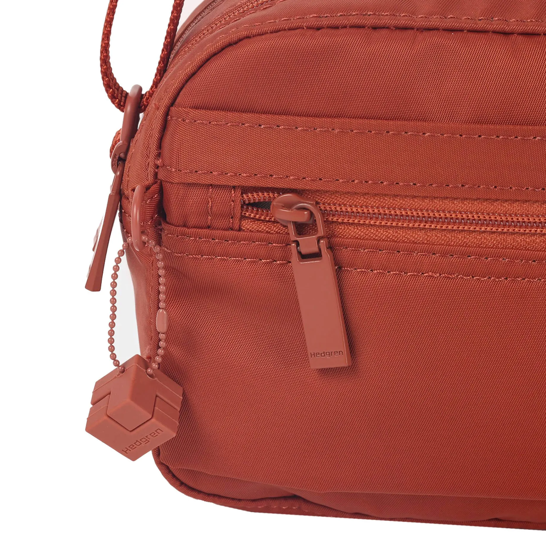 Inner City Maia - Umhängetasche 19 cm RFID (terracotta)