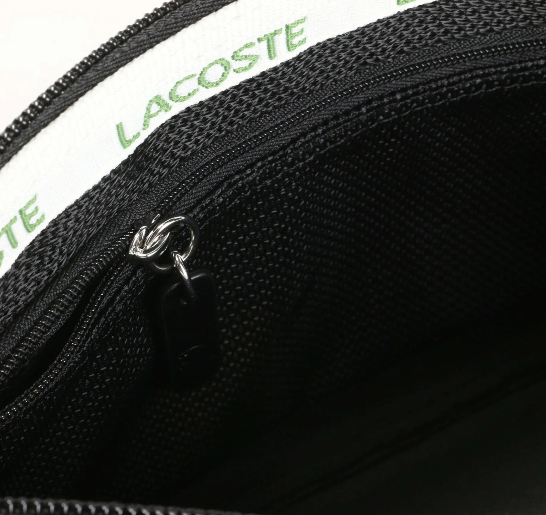 L.12.12 Concept - Umhängetasche 27 cm (black)