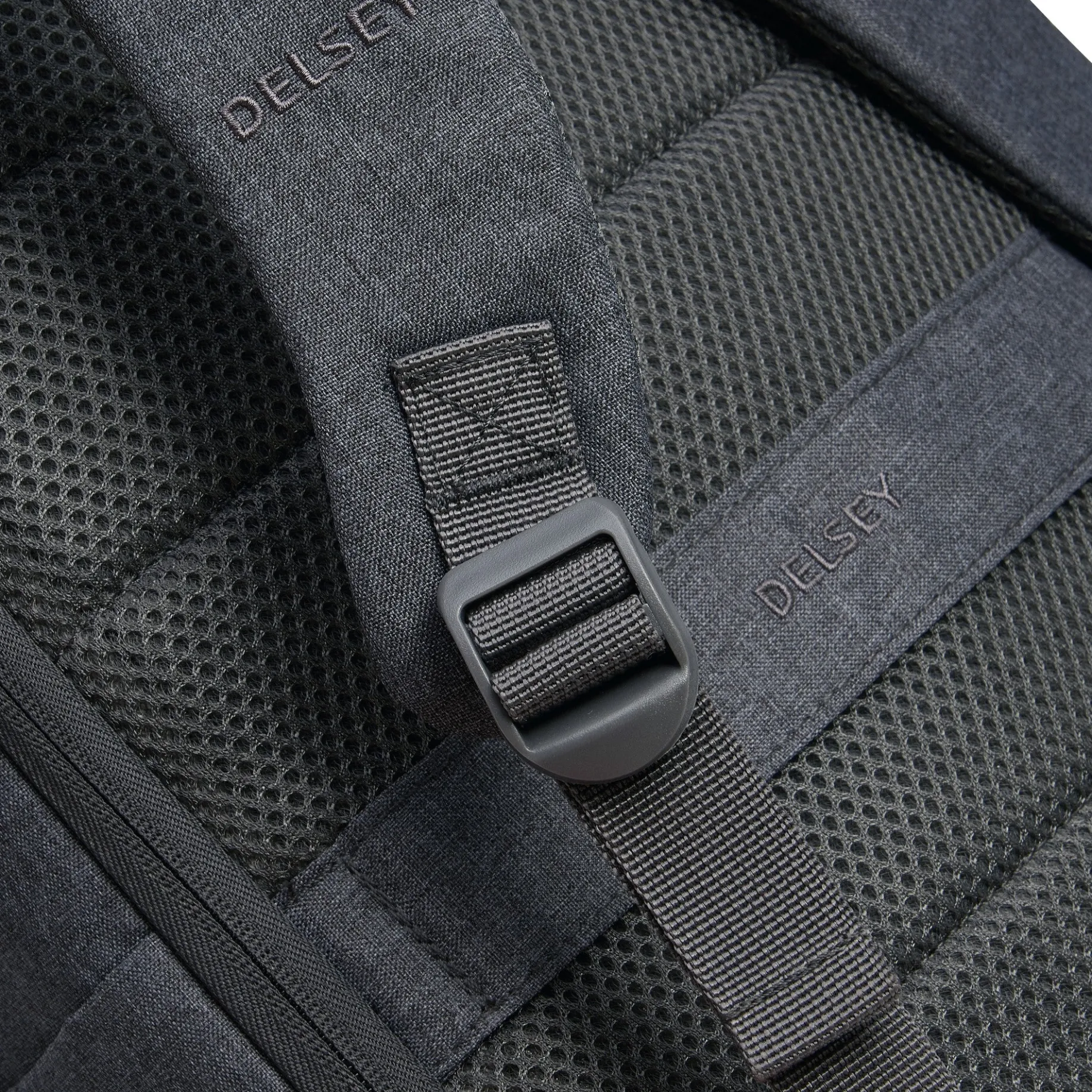 Maubert 2.0 - Rucksack 32 cm M RFID (anthrazit)