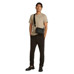 Must - Umhängetasche S 21 cm (ck black)