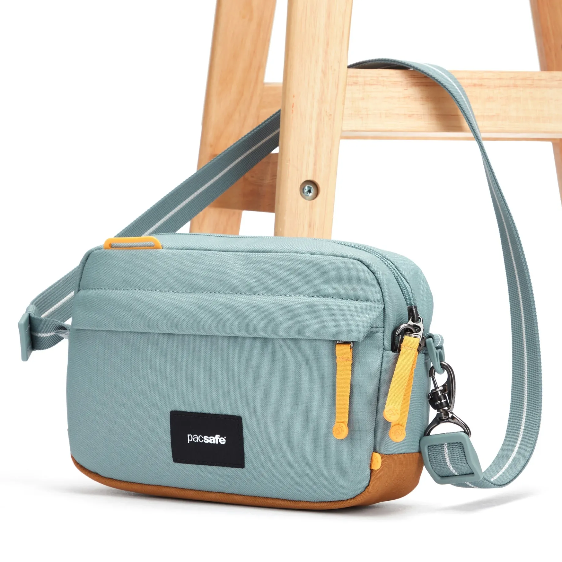 pacsafe GO Crossbody - Umhängetasche 24 cm (fresh mint)
