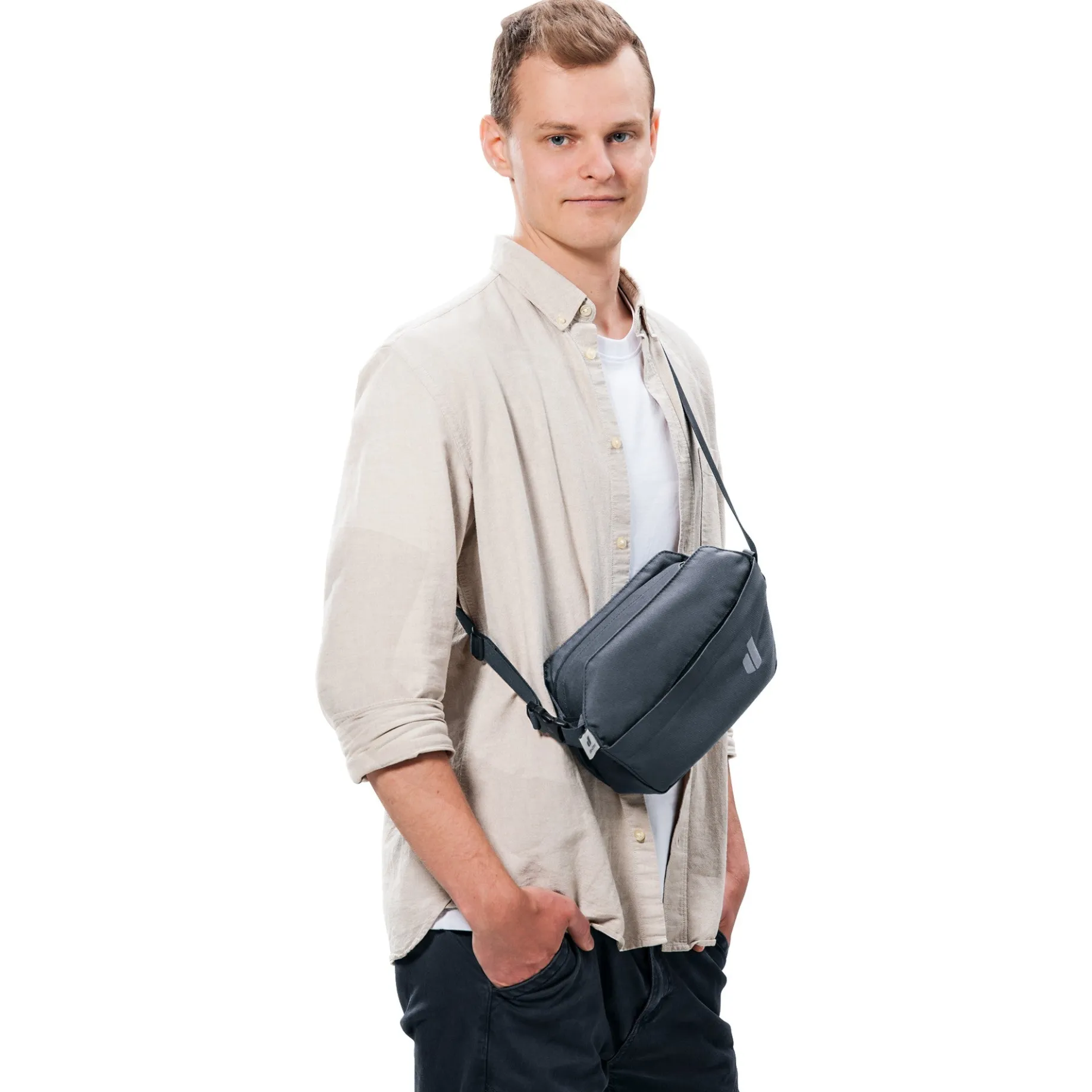 Passway 2 - Umhängetasche 28 cm (black)