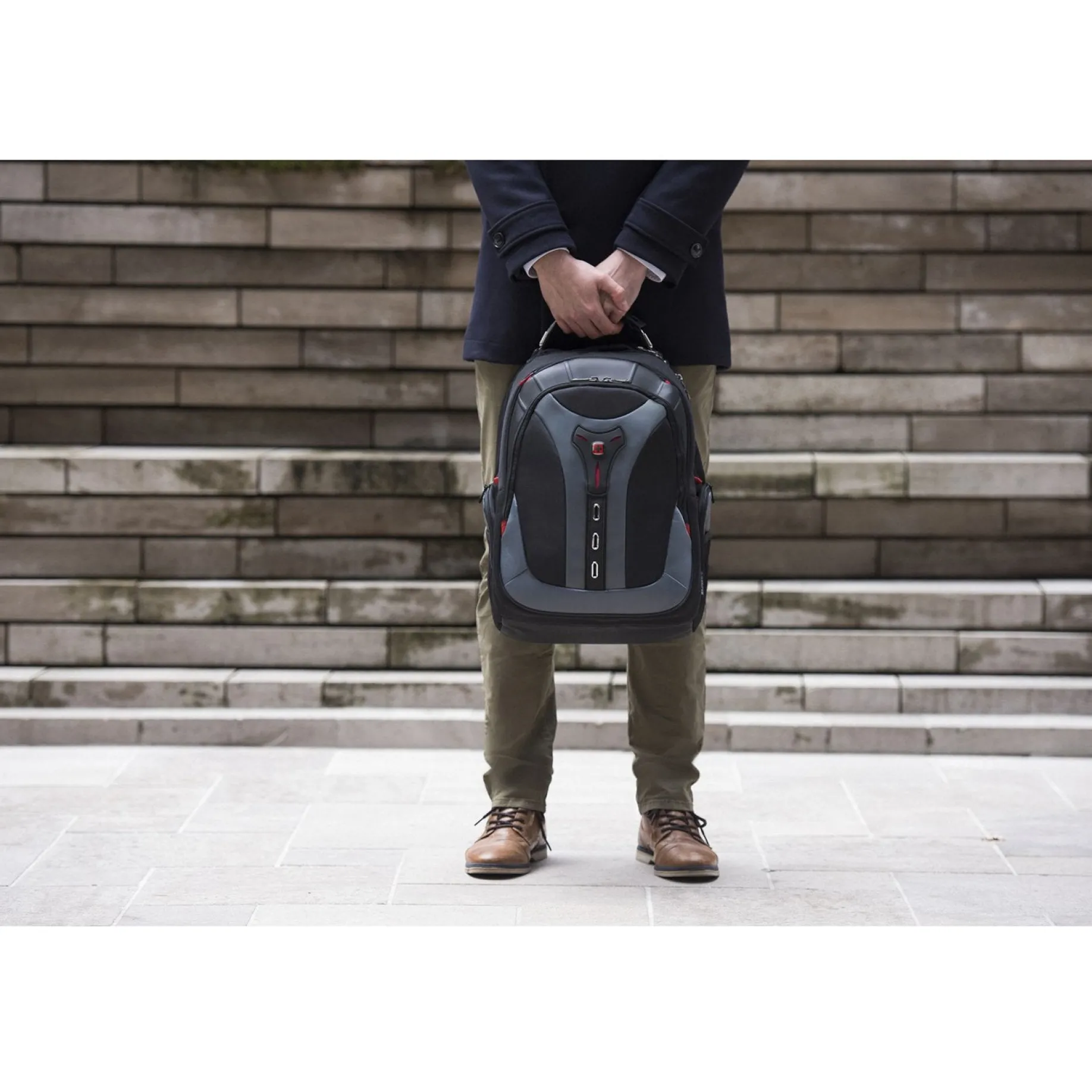 Pegasus Comfortable 17" - Rucksack 47 cm (black)