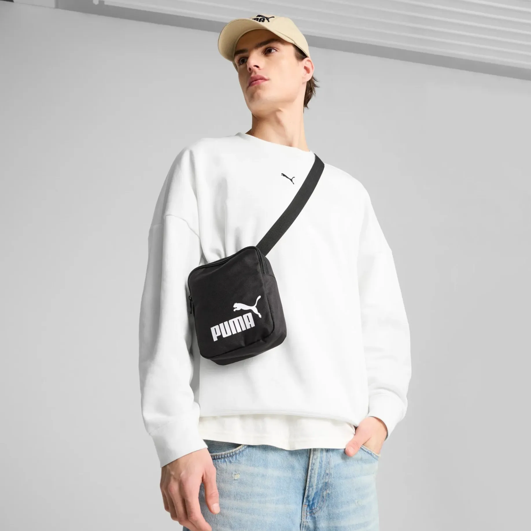 Phase Portable - Umhängetasche (black)