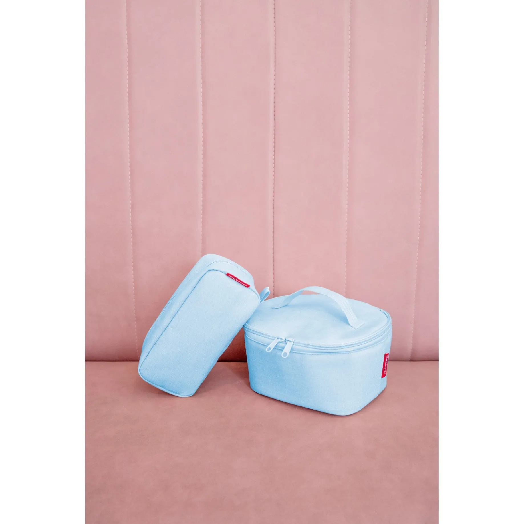 reisenthel thermo coolerbag M - Brotzeitbox 28 cm (twist powder blue)