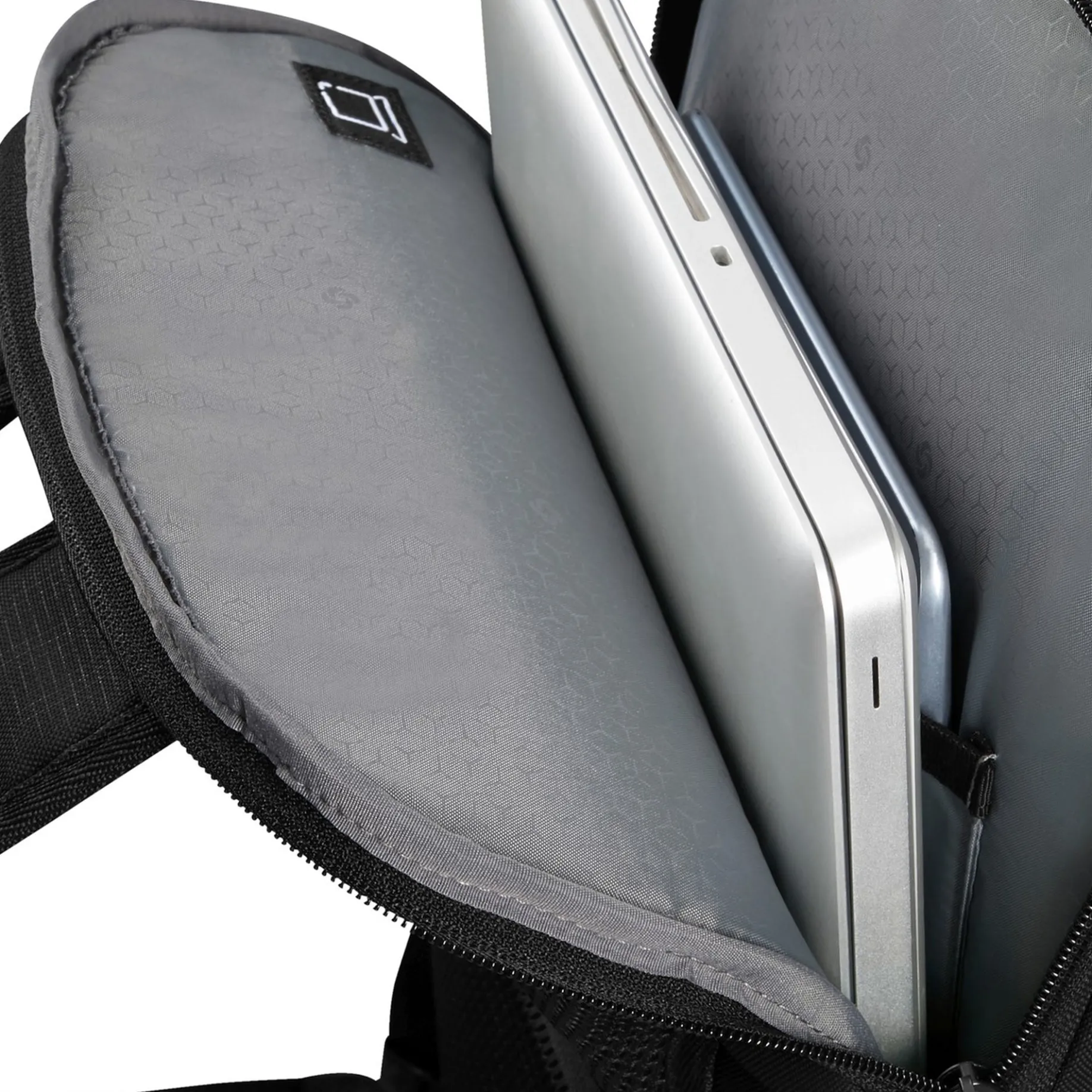 Roader - Rucksack M 15.6" 44 cm (deep black)