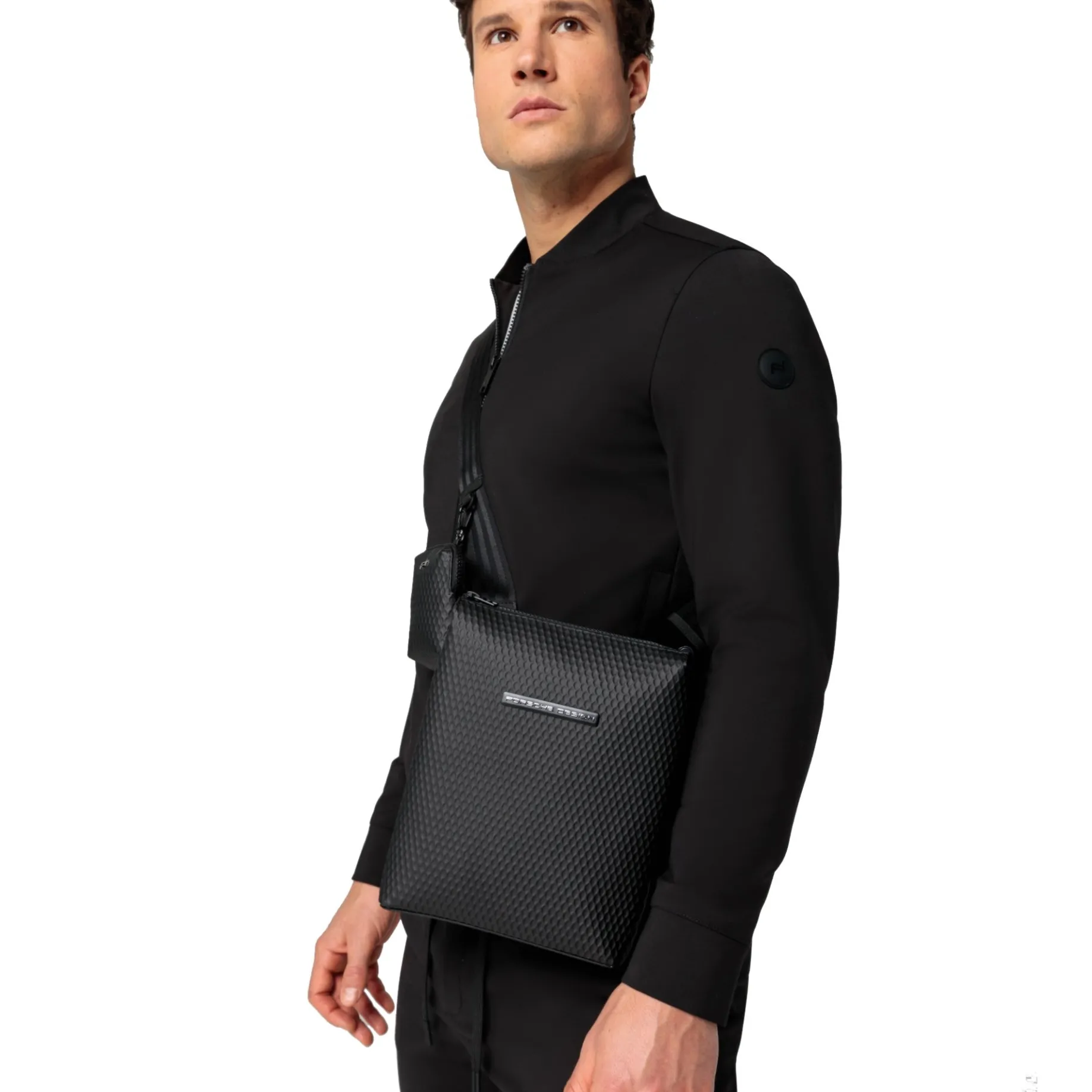 Roadster Pro - Schultertasche 26 cm (black)