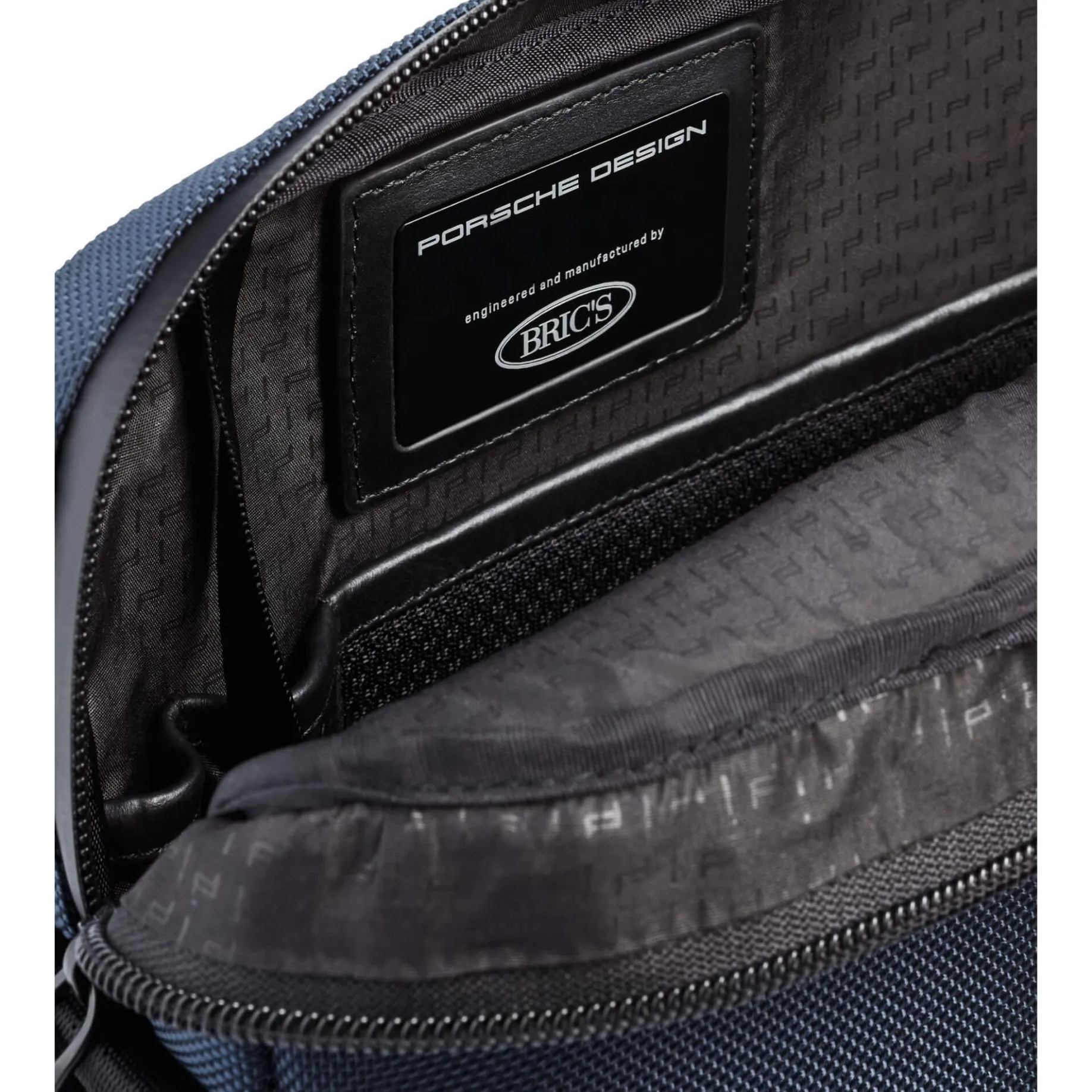 Roadster Pro - Schultertasche XS 25 cm (dark blue)