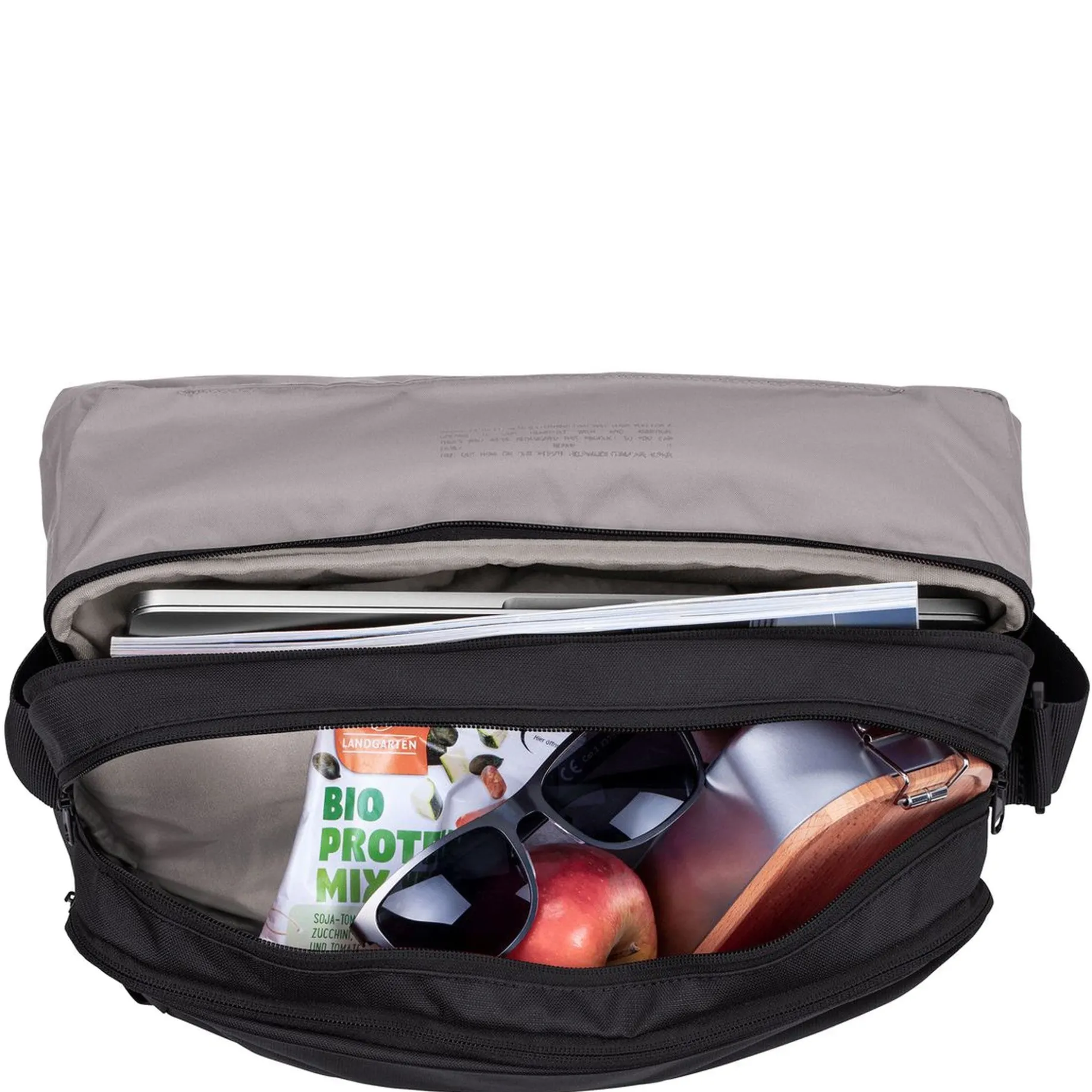 Rom III - Umhängetasche M 13.3" 35 cm (black)