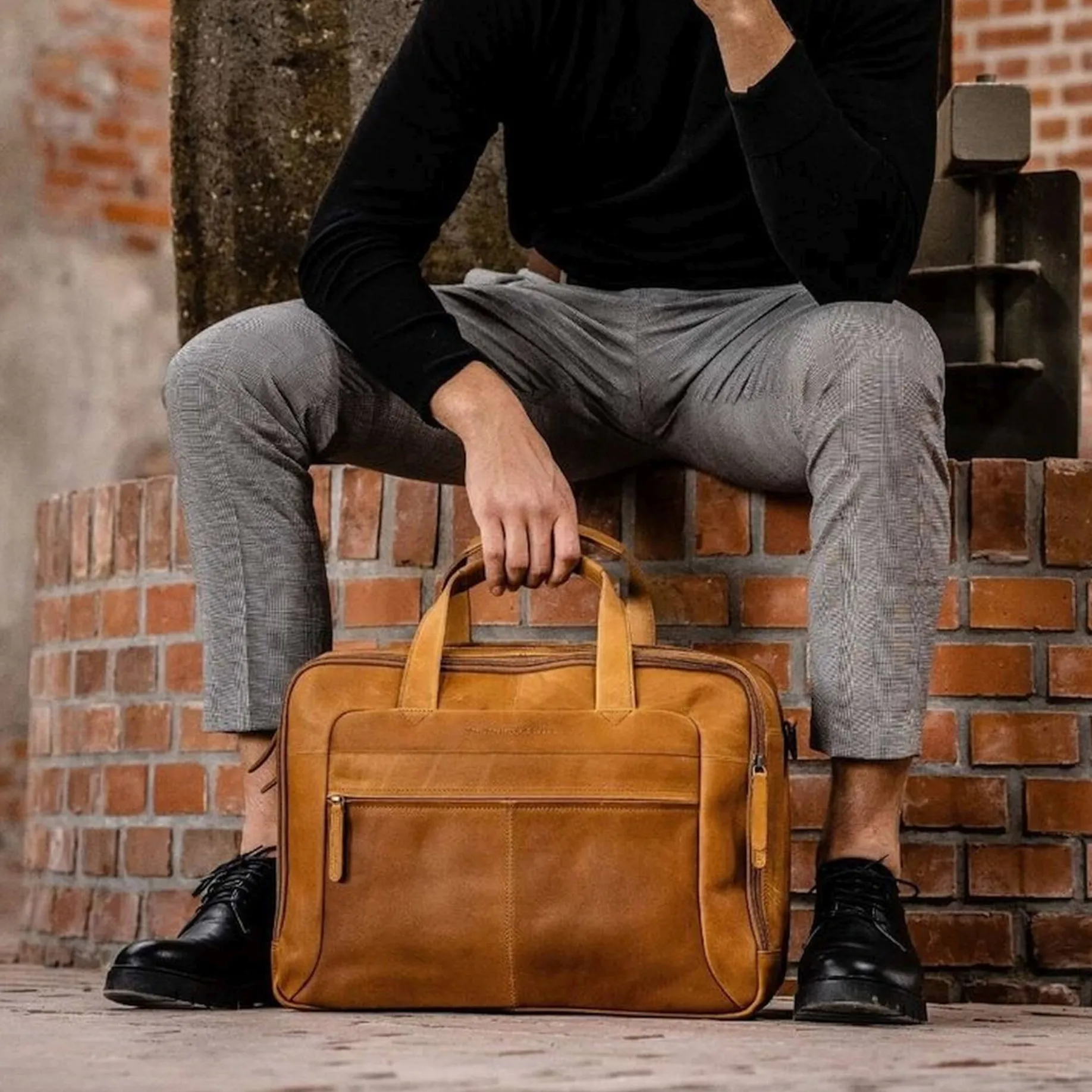 Ryan - Aktentasche 17" L Leder 42 cm (cognac)