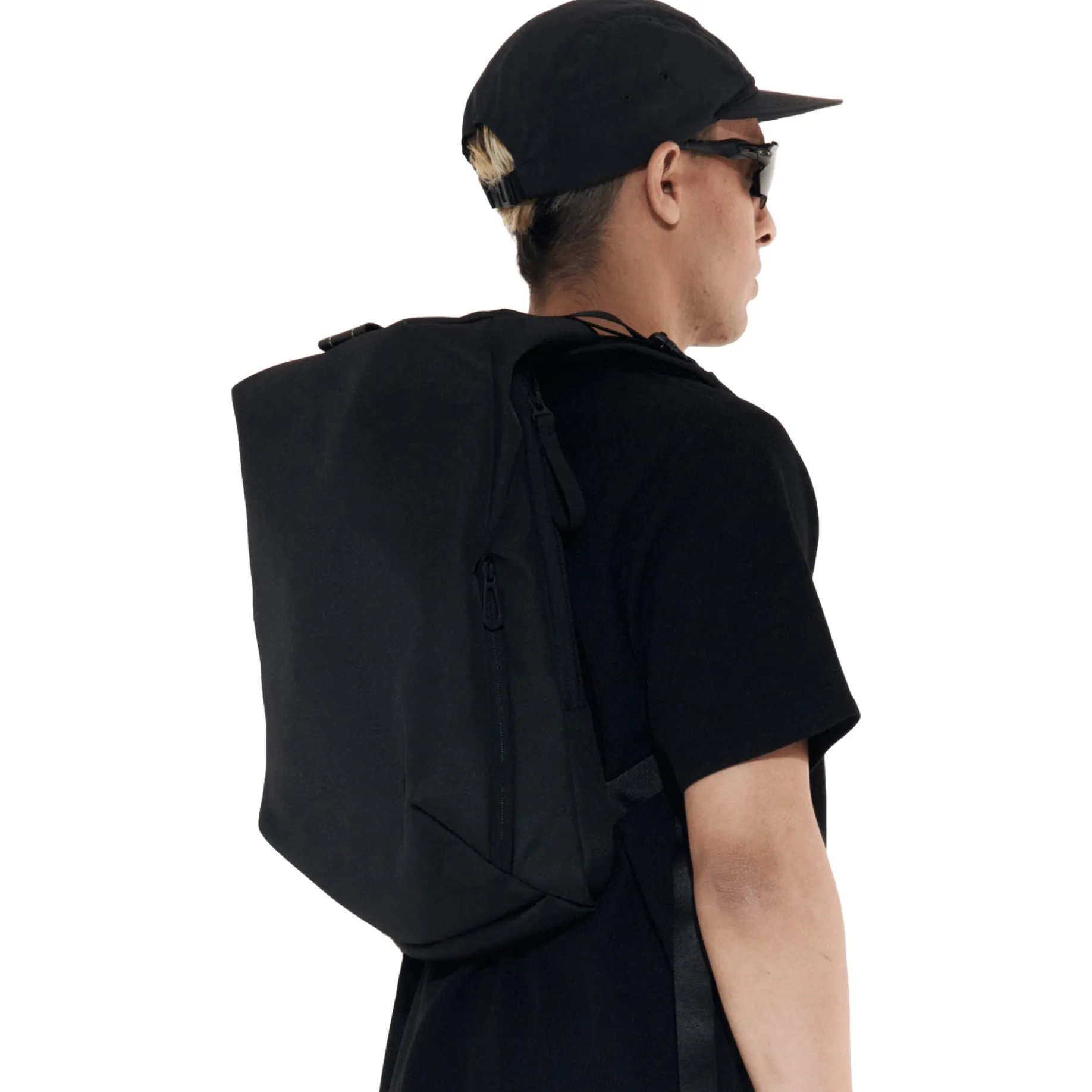 Saru EcoYarn - Rucksack 16" 44 cm (schwarz)