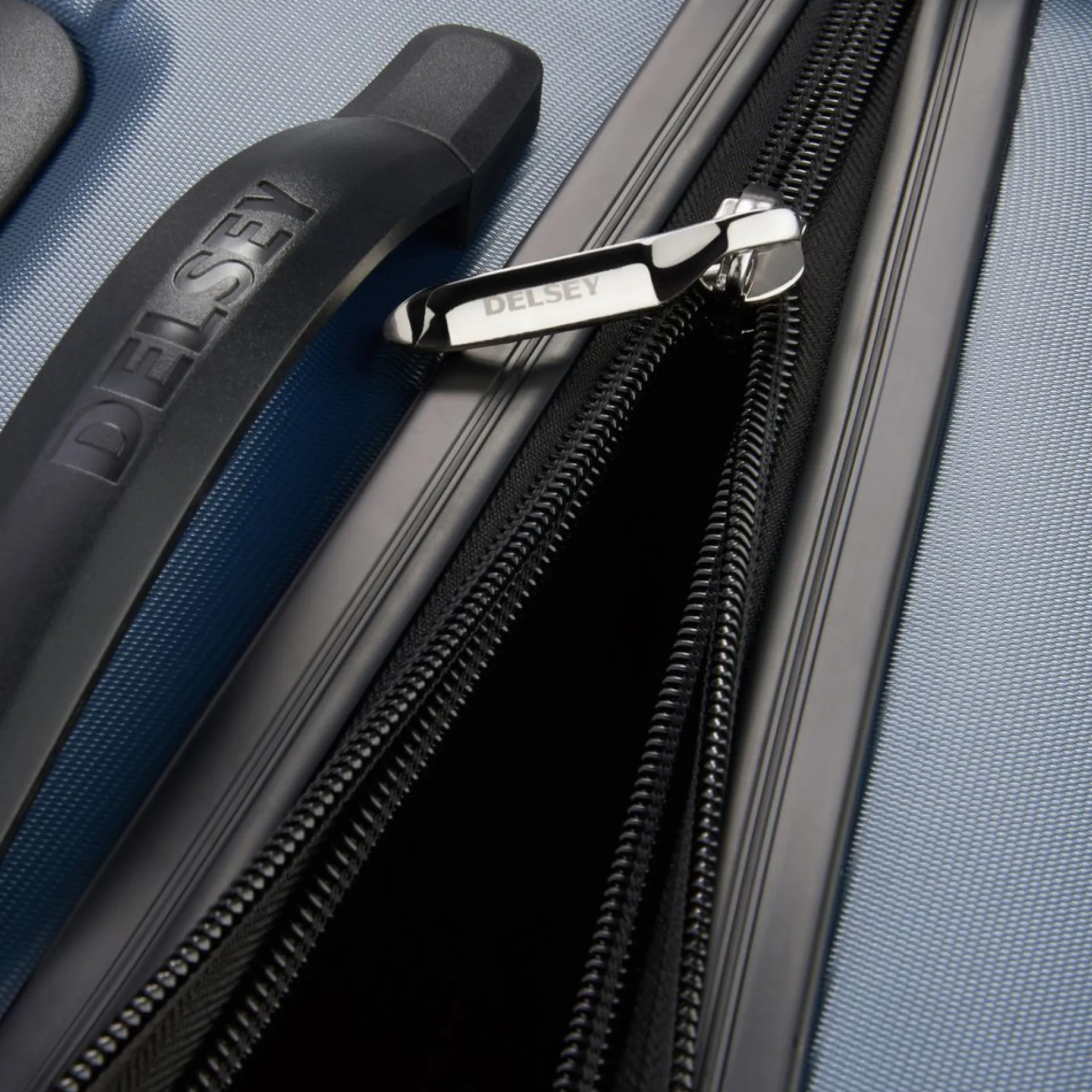 Segur 2.0 - 4-Rollen-Trolley XL 81 cm (blau)