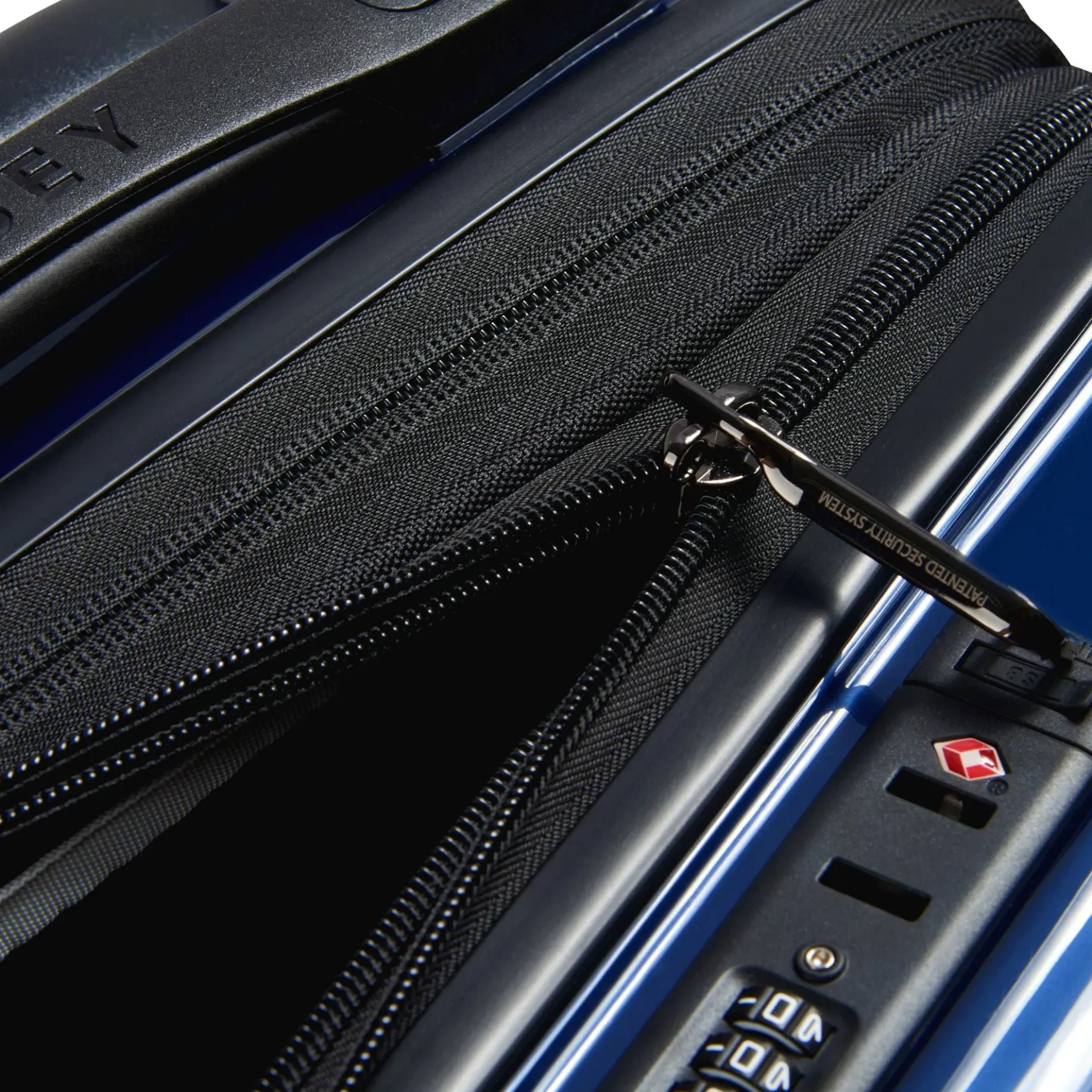 Shadow 5.0 - 4-Rollen-Kabinentrolley mit Vordertasche S 55 cm erw. USB (marineblau)