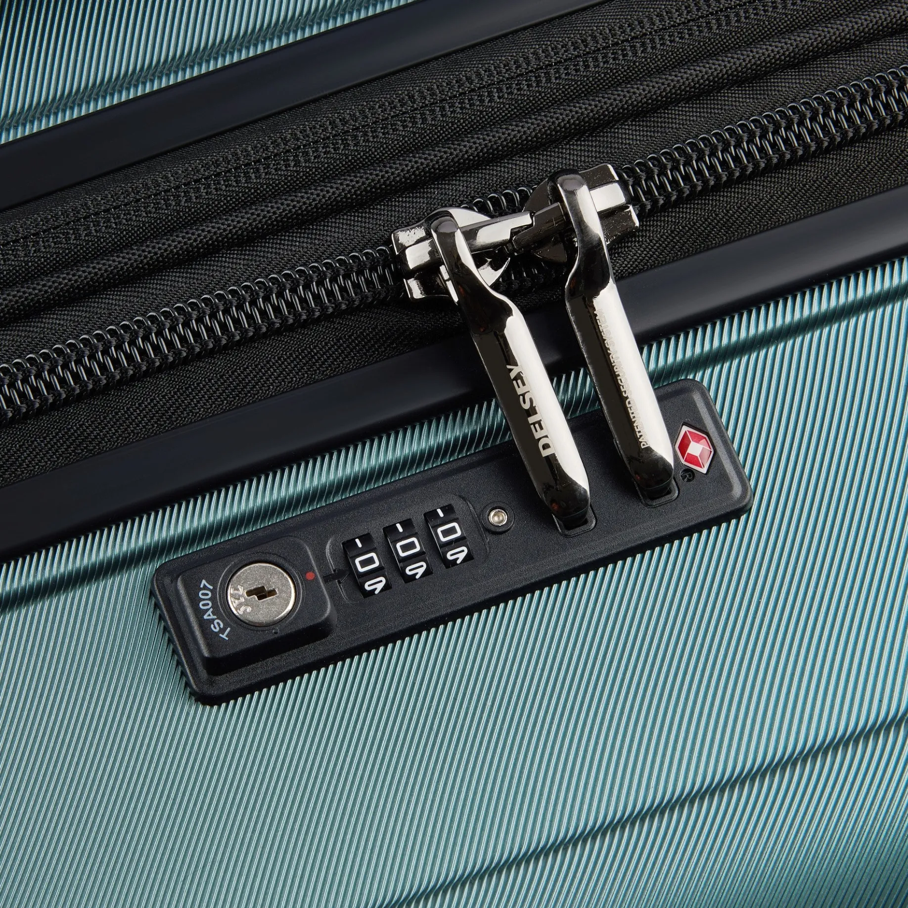 Shadow 5.0 - 4-Rollen-Trolley 82 cm erw. (grün)