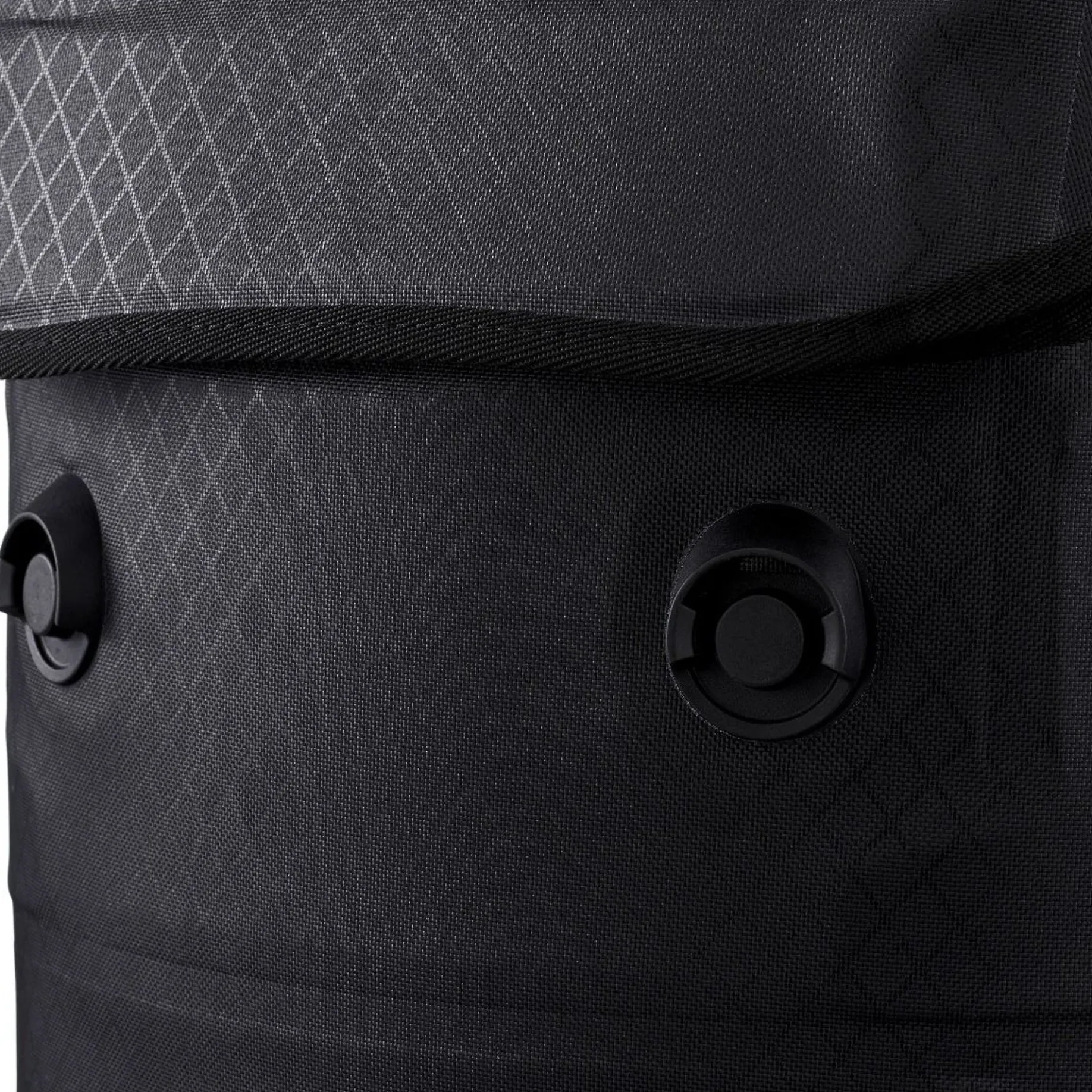 Soulo 25 - Rucksack 15.4" 47 cm (black embossed)