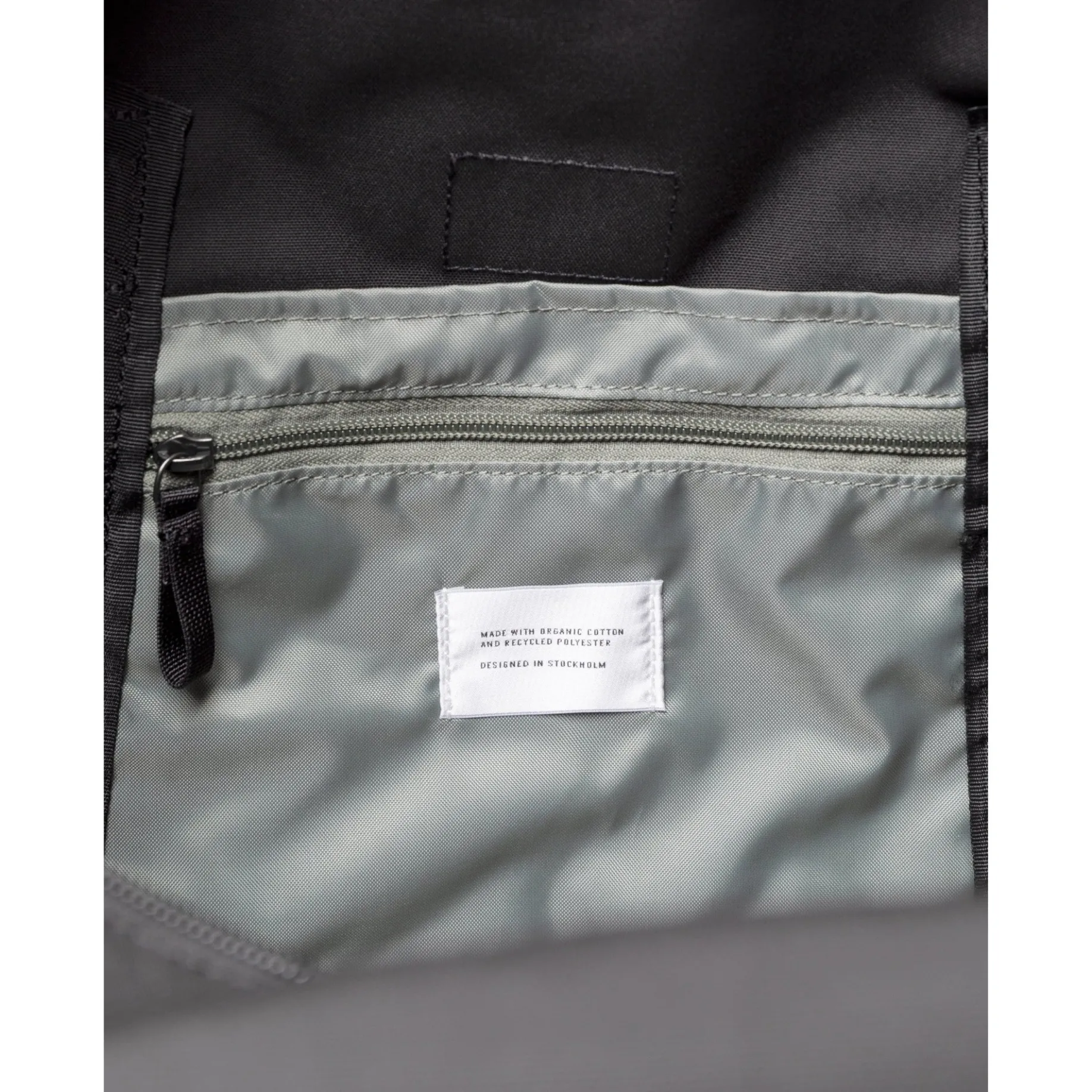 Sture - Reisetasche 48 cm (black with black webbing)