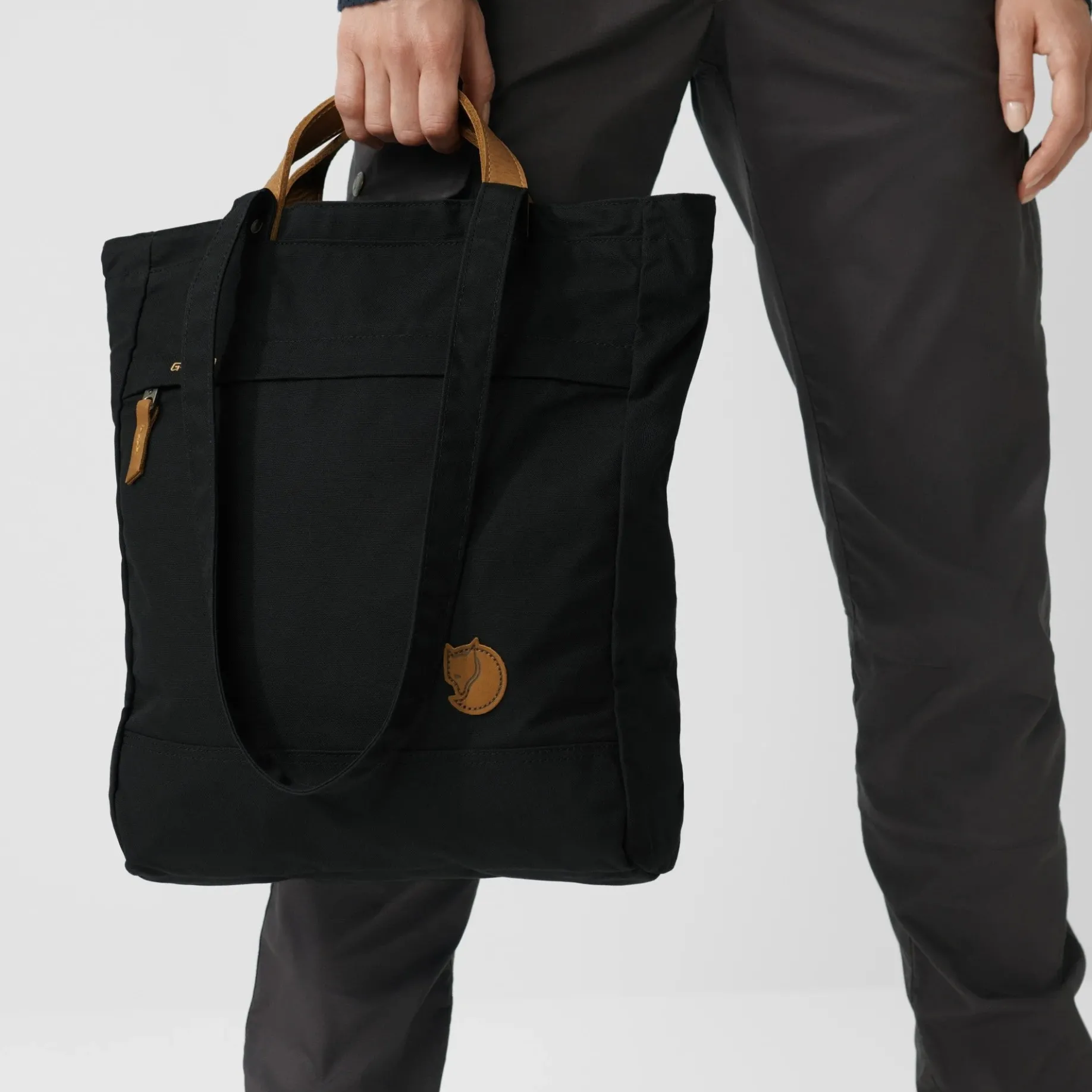 Totepack No. 1 - Schultertasche M 39 cm (black)
